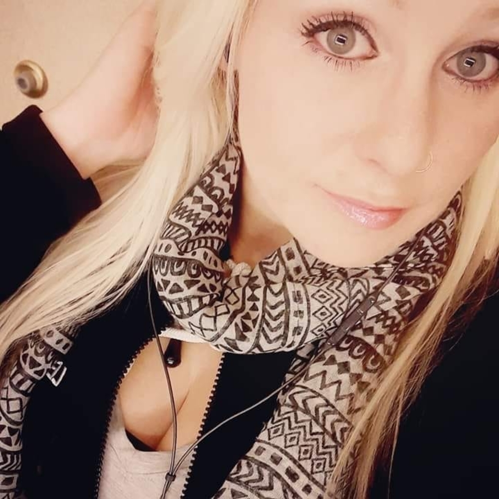 Meet your Posher, Hailey